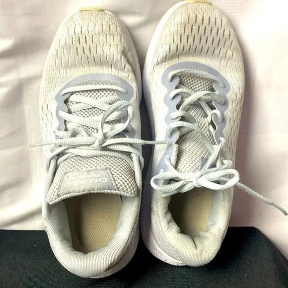 UNDER ARMOUR CHARGED PURSUIT WO SIZE 8 SNEAKER GRAY  WHITE GOOD CLEAN CONDITION - Picture 1 of 14